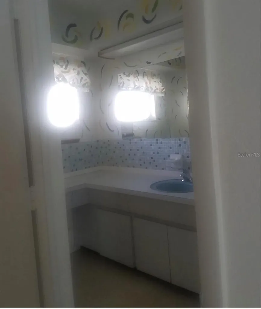 5673 97th Way N St Petersburg FL 33708