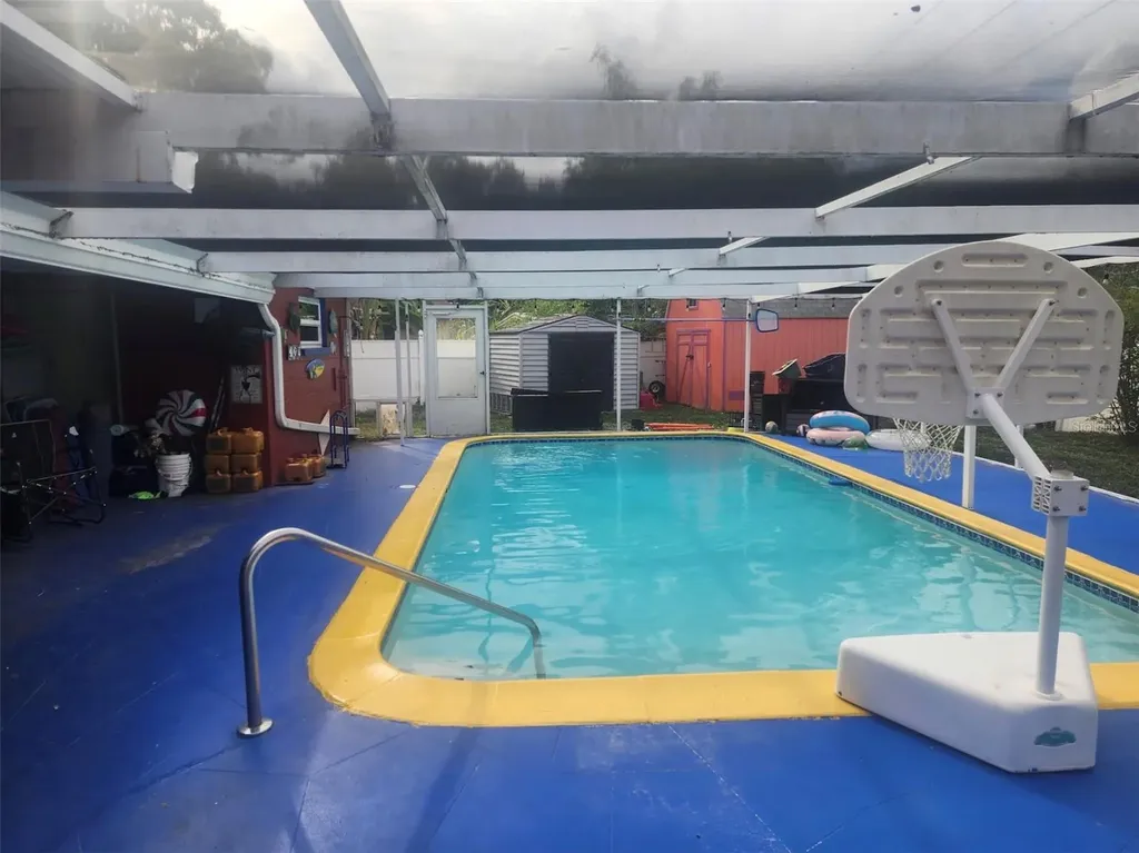 5673 97th Way N St Petersburg FL 33708