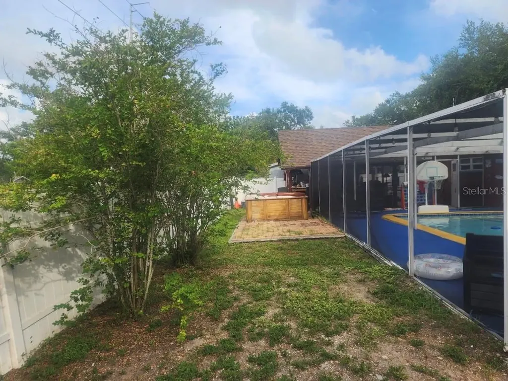 5673 97th Way N St Petersburg FL 33708