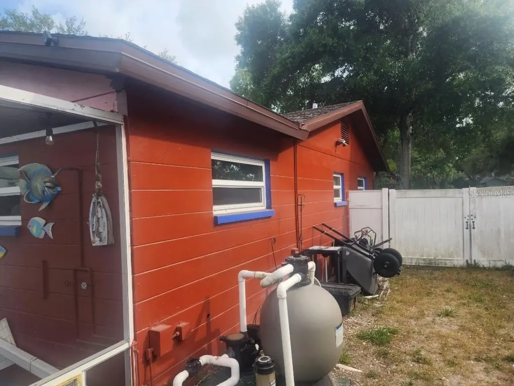 5673 97th Way N St Petersburg FL 33708