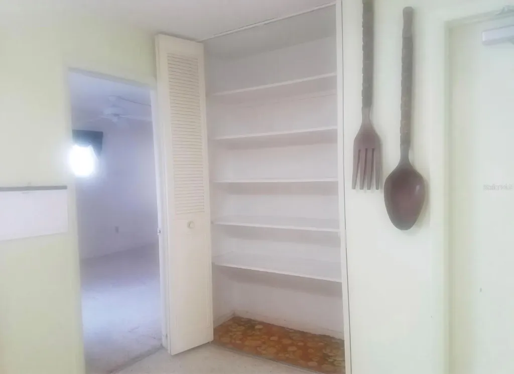 5673 97th Way N St Petersburg FL 33708