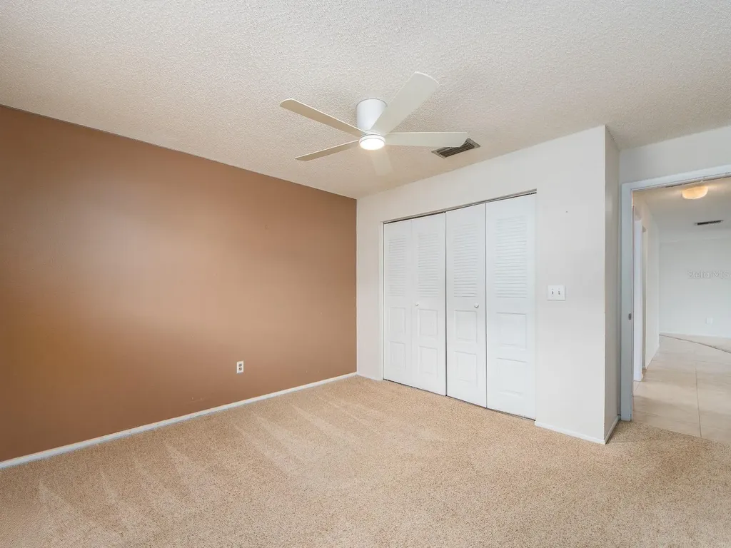 1009 Queen Anne Drive Palm Harbor FL 34684