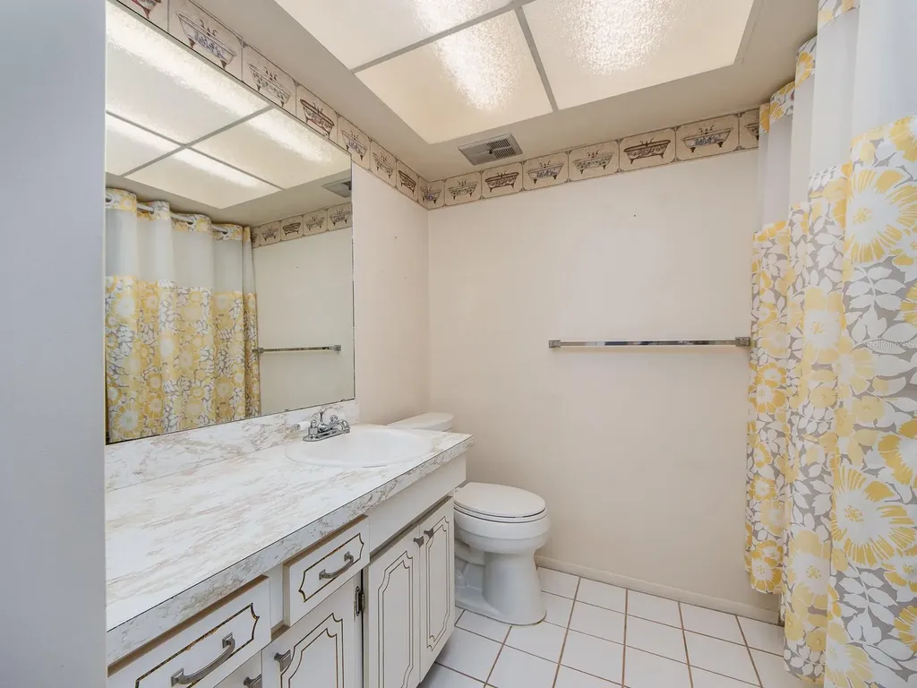 1009 Queen Anne Drive Palm Harbor FL 34684