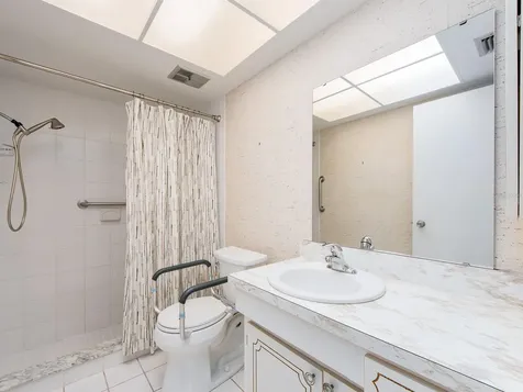 1009 Queen Anne Drive Palm Harbor FL 34684