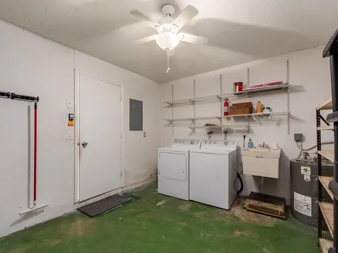 1009 Queen Anne Drive Palm Harbor FL 34684