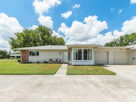 1009 Queen Anne Drive Palm Harbor FL 34684