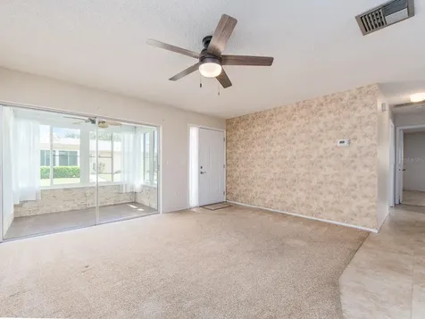 1009 Queen Anne Drive Palm Harbor FL 34684