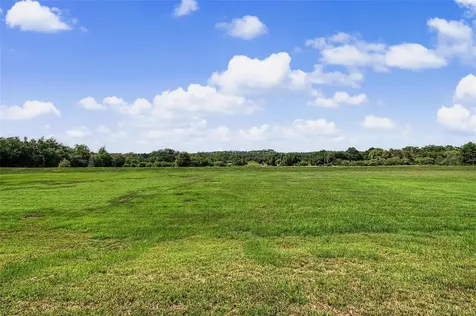 37200 Neukom Avenue Zephyrhills FL 33541