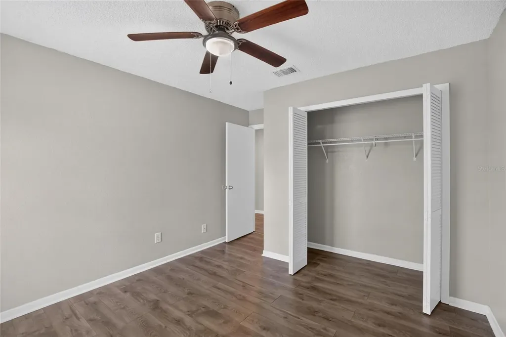 1206 Sail Way Valrico FL 33594