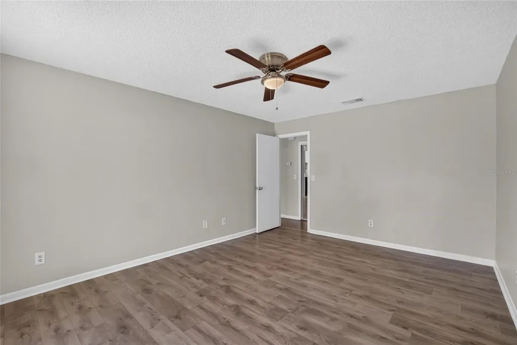 1206 Sail Way Valrico FL 33594