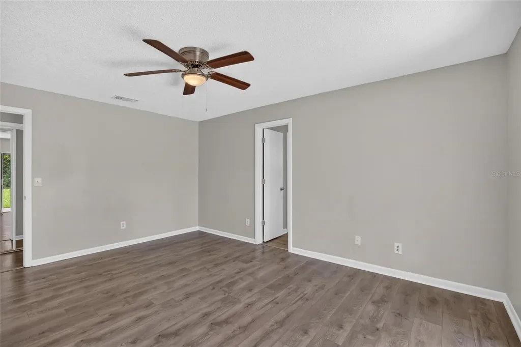 1206 Sail Way Valrico FL 33594