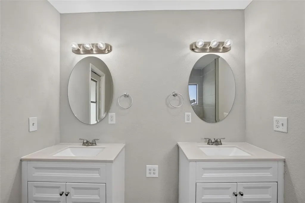 1206 Sail Way Valrico FL 33594