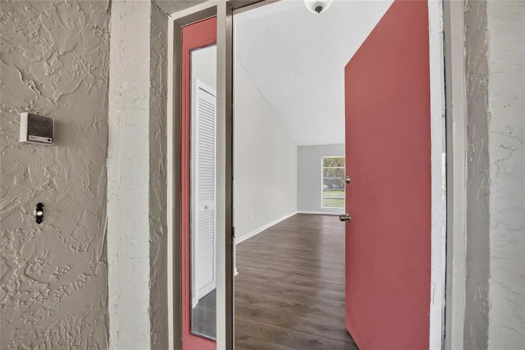 1206 Sail Way Valrico FL 33594