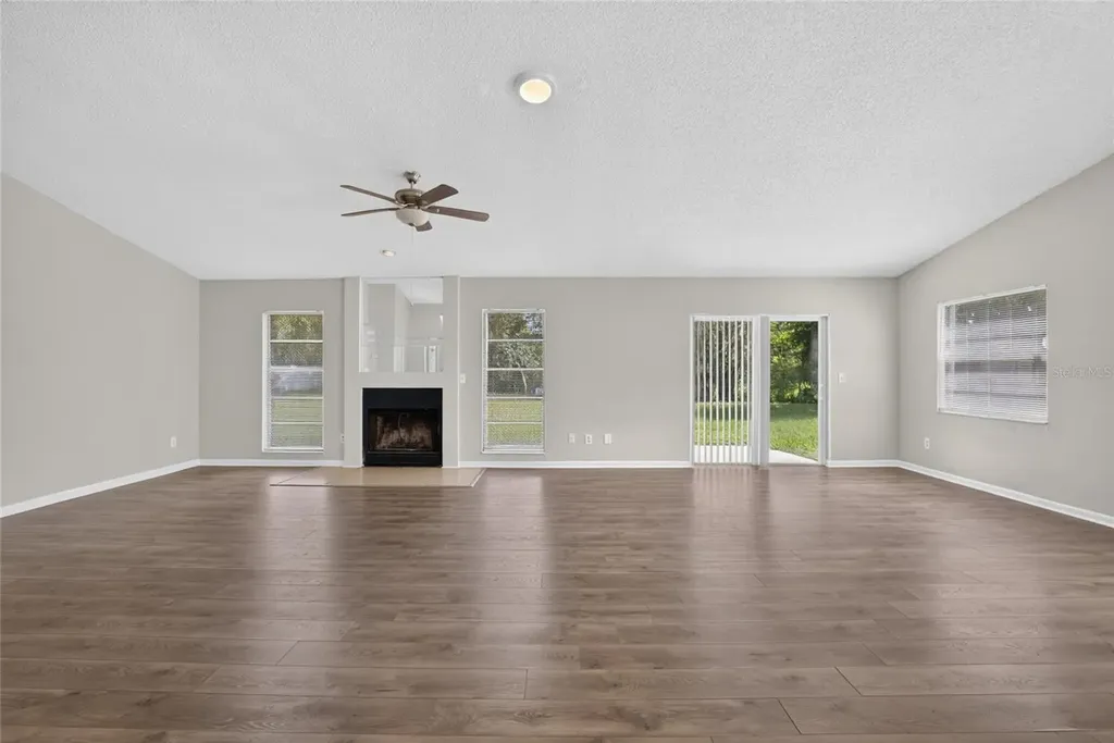 1206 Sail Way Valrico FL 33594