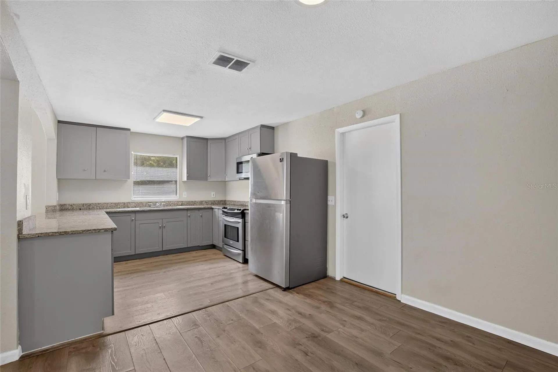 1206 Sail Way Valrico FL 33594