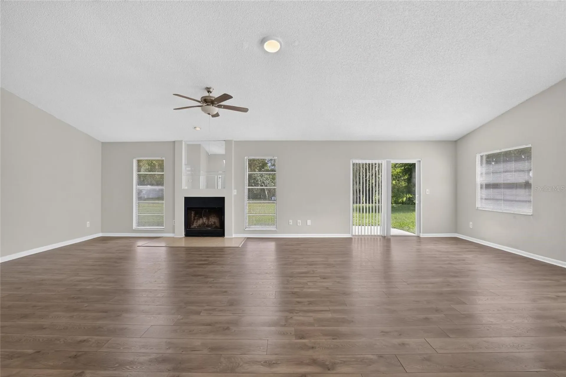 1206 Sail Way Valrico FL 33594