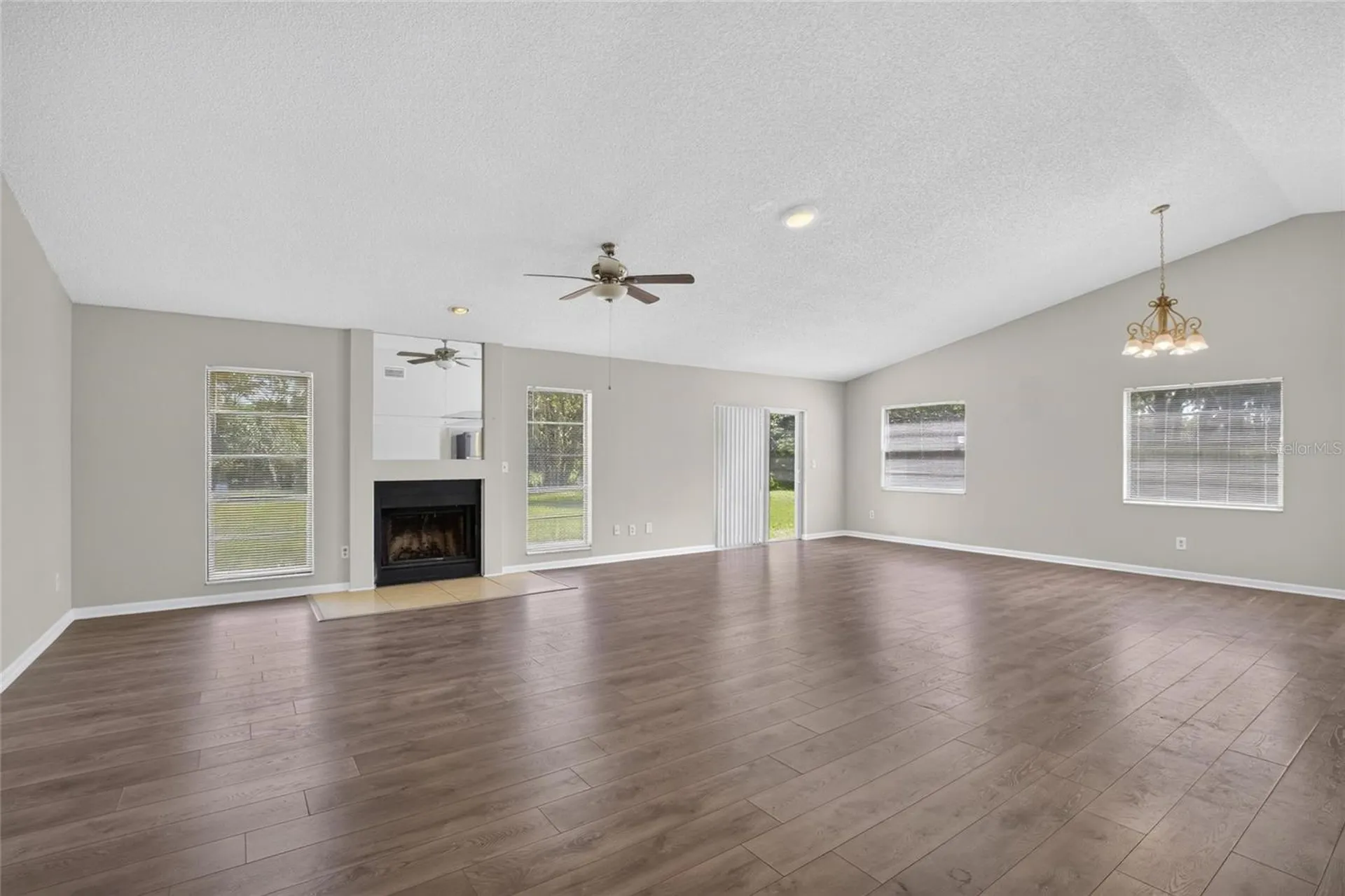 1206 Sail Way Valrico FL 33594