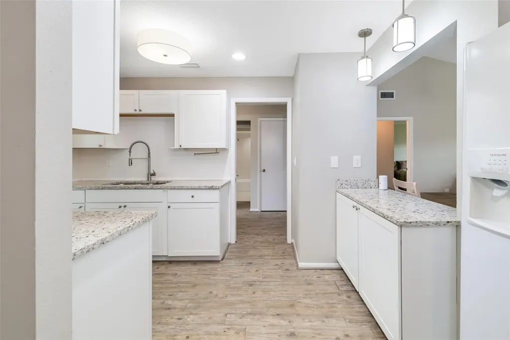 5355 Crestlake Boulevard Sarasota FL 34233