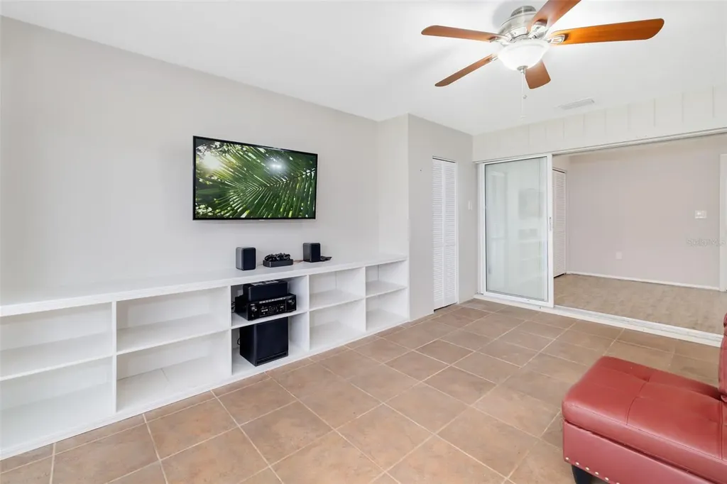 5355 Crestlake Boulevard Sarasota FL 34233