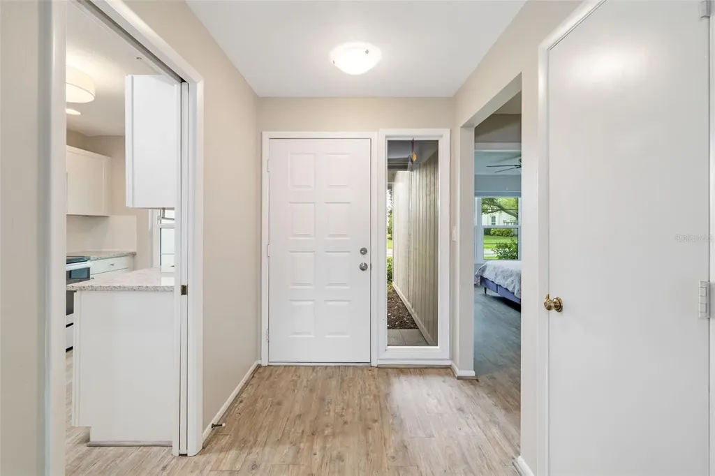 5355 Crestlake Boulevard Sarasota FL 34233