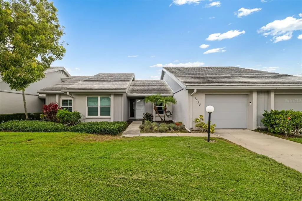 5355 Crestlake Boulevard Sarasota FL 34233