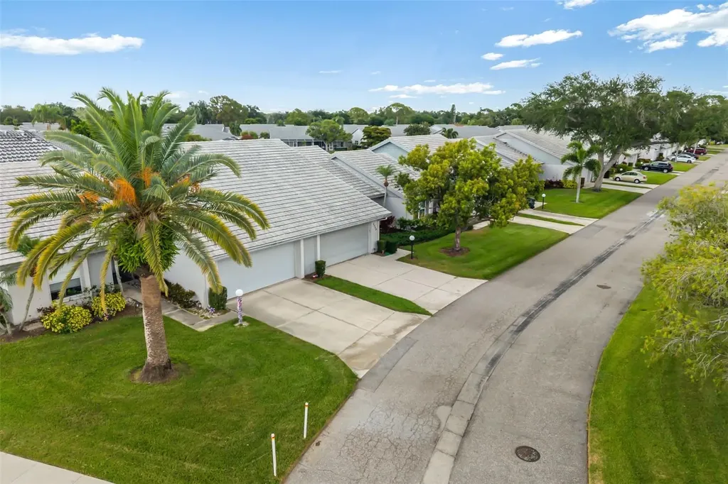 5355 Crestlake Boulevard Sarasota FL 34233