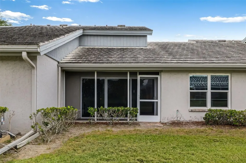 5355 Crestlake Boulevard Sarasota FL 34233