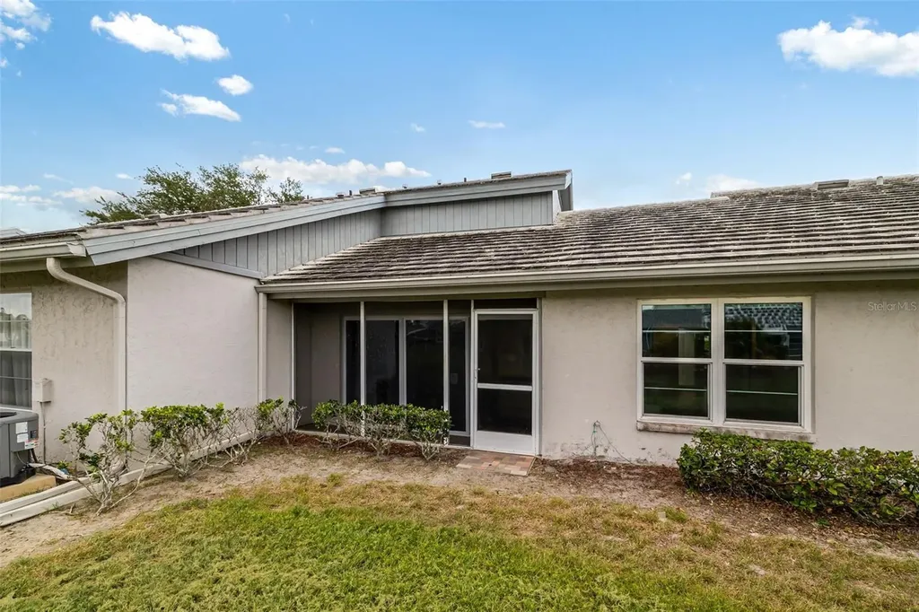 5355 Crestlake Boulevard Sarasota FL 34233