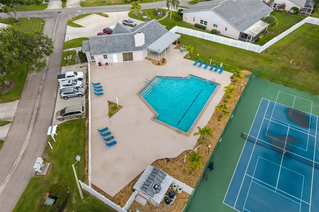 5355 Crestlake Boulevard Sarasota FL 34233