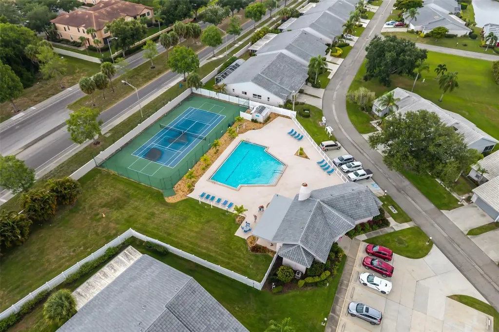 5355 Crestlake Boulevard Sarasota FL 34233
