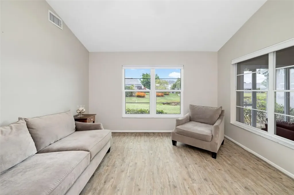 5355 Crestlake Boulevard Sarasota FL 34233