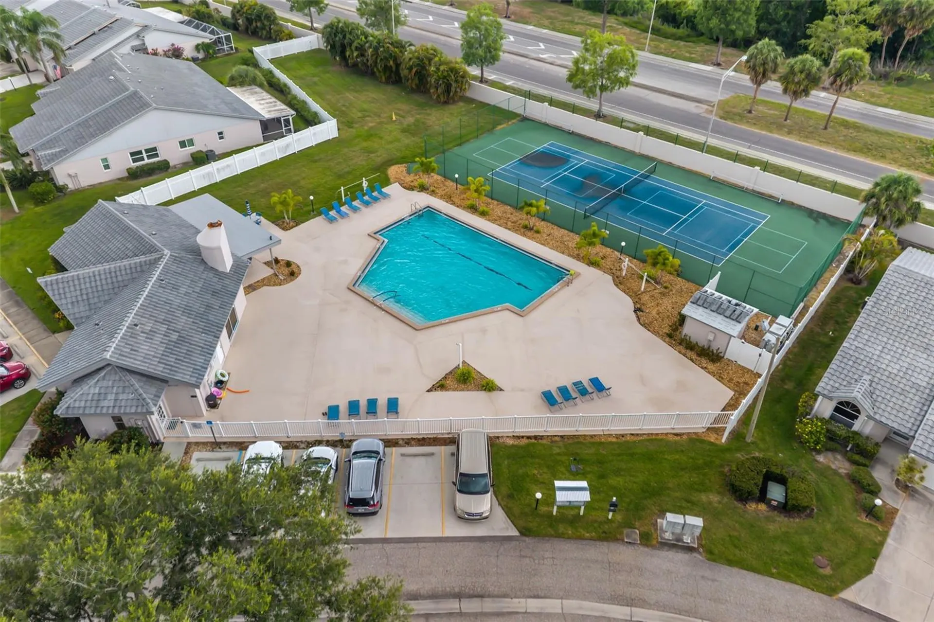5355 Crestlake Boulevard Sarasota FL 34233