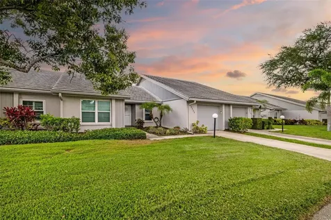 5355 Crestlake Boulevard Sarasota FL 34233