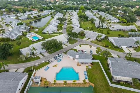 5355 Crestlake Boulevard Sarasota FL 34233