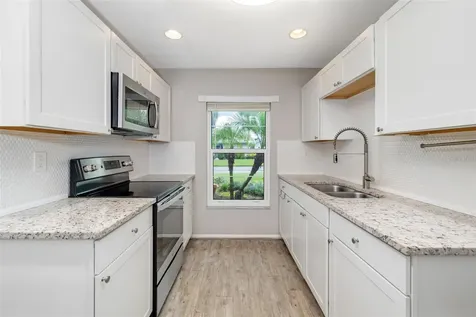 5355 Crestlake Boulevard Sarasota FL 34233