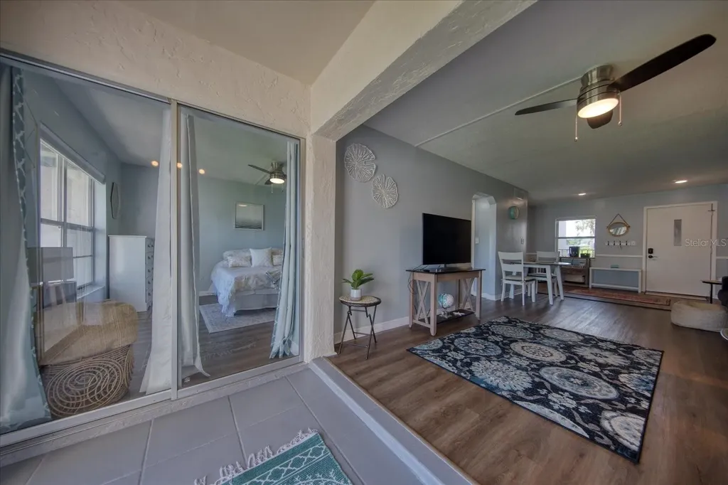 712 Cordova Greens Seminole FL 33777