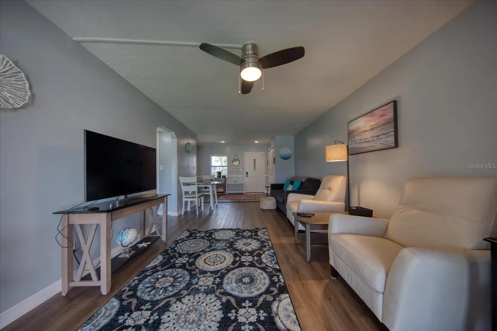 712 Cordova Greens Seminole FL 33777