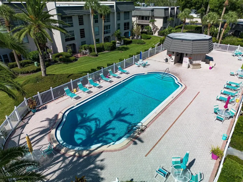 712 Cordova Greens Seminole FL 33777