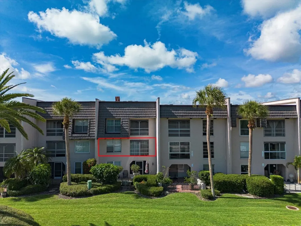 712 Cordova Greens Seminole FL 33777