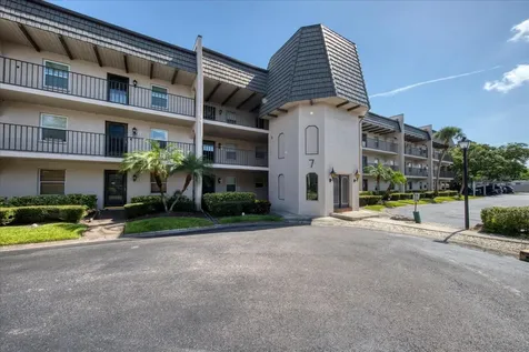 712 Cordova Greens Seminole FL 33777