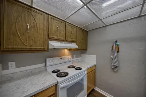 712 Cordova Greens Seminole FL 33777