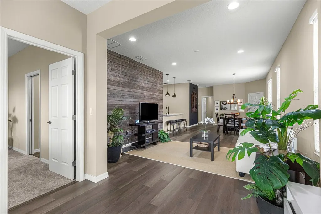 27001 White Plains Way Leesburg FL 34748