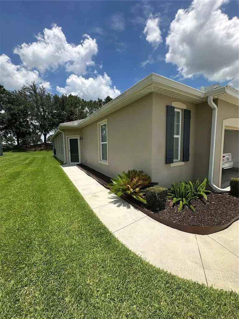 27001 White Plains Way Leesburg FL 34748