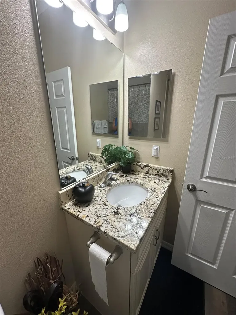 27001 White Plains Way Leesburg FL 34748