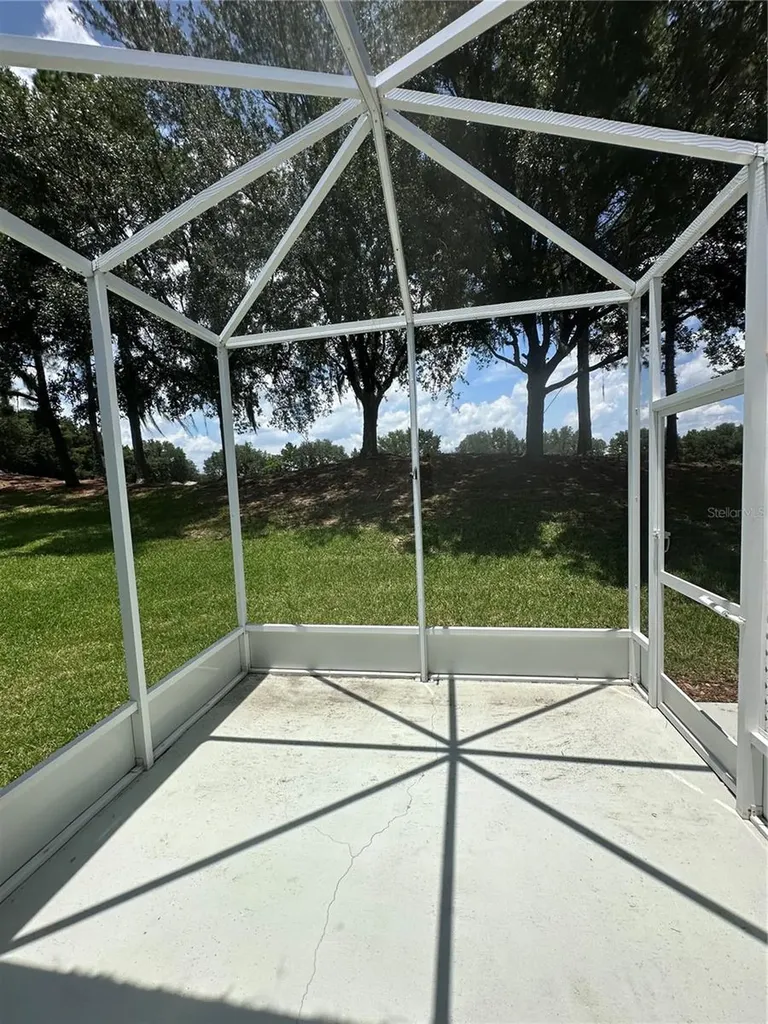 27001 White Plains Way Leesburg FL 34748