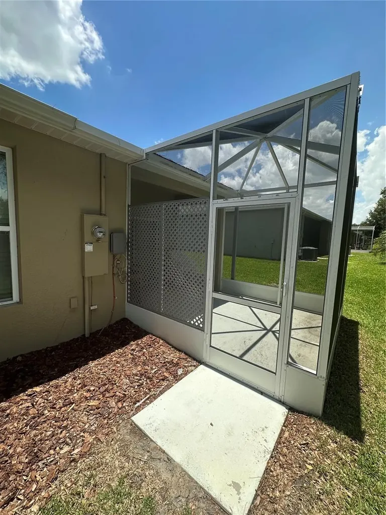 27001 White Plains Way Leesburg FL 34748