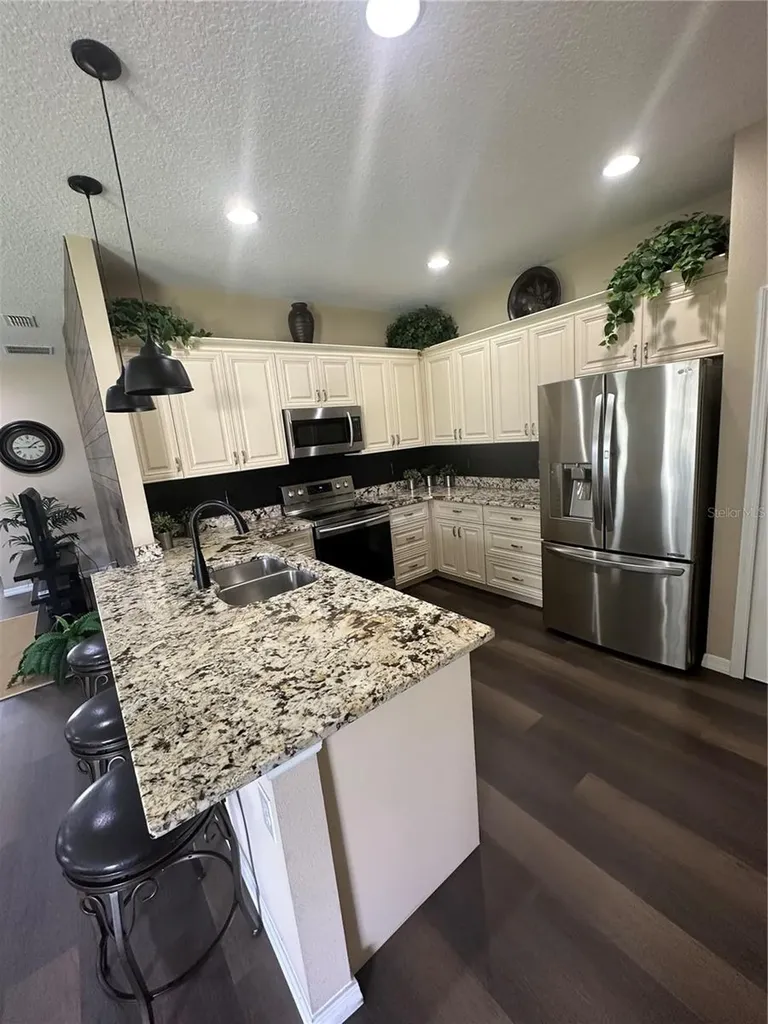 27001 White Plains Way Leesburg FL 34748