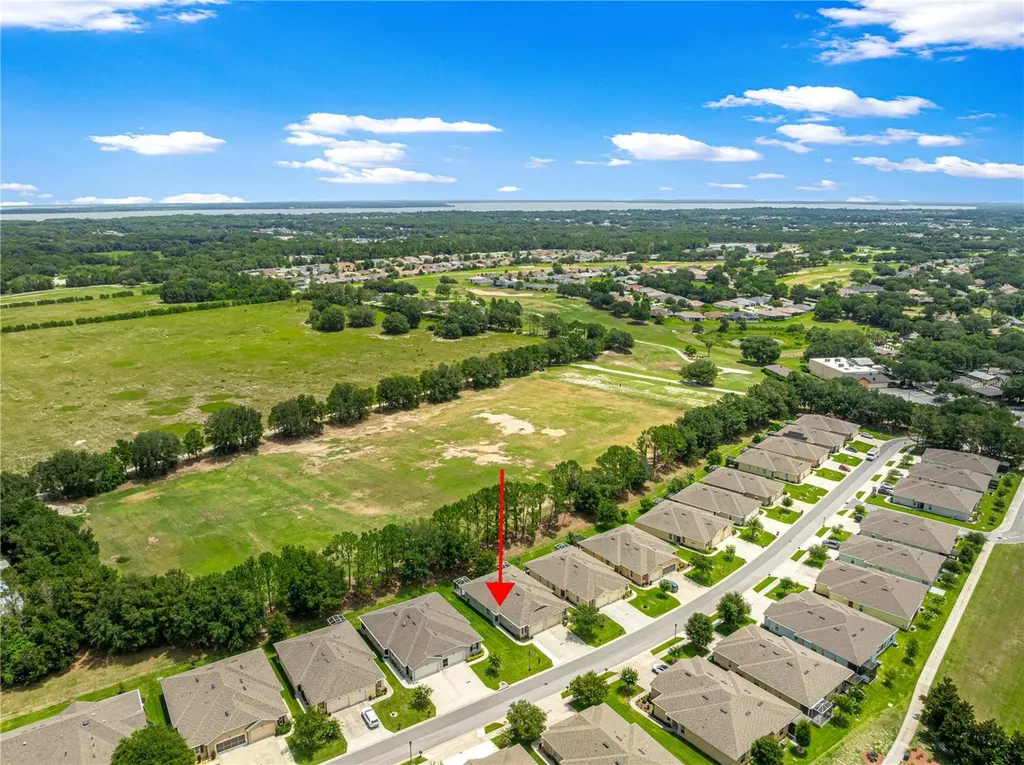 27001 White Plains Way Leesburg FL 34748