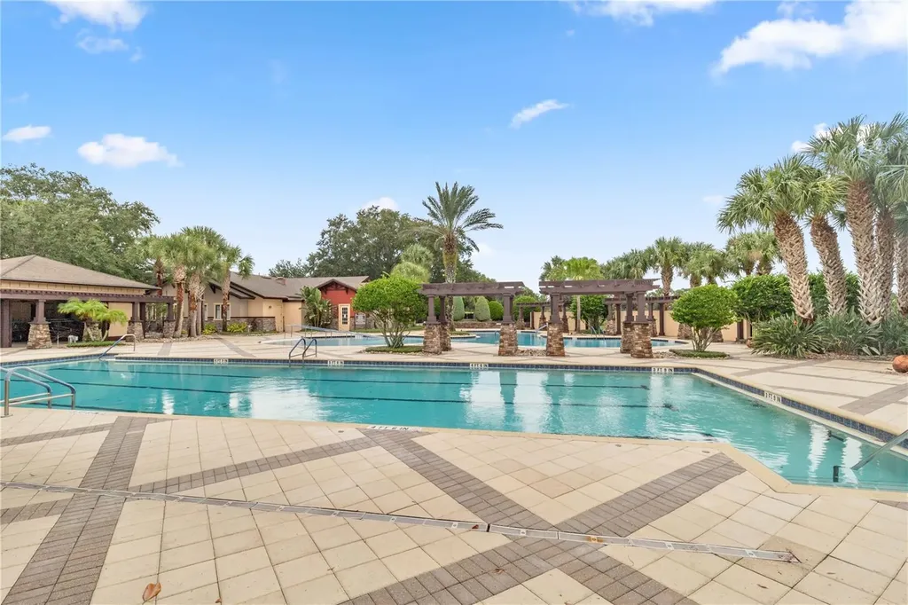 27001 White Plains Way Leesburg FL 34748