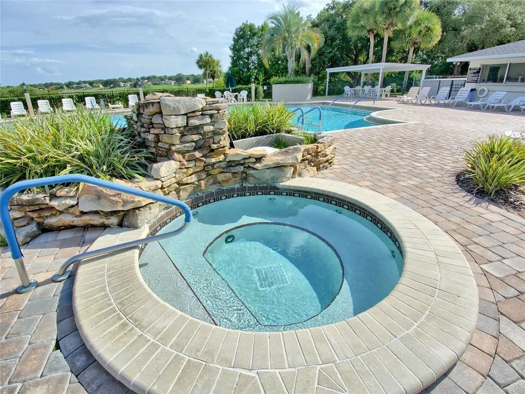27001 White Plains Way Leesburg FL 34748